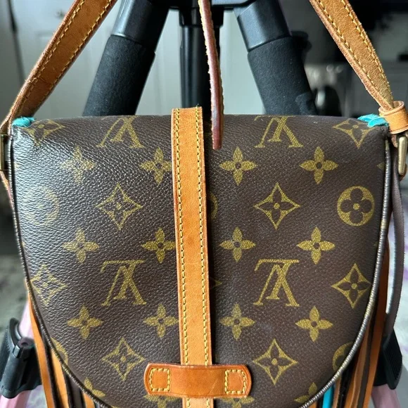 PRICE DROP 
Louis Vuitton Vintage Boho fringe bag - Picture 15 of 17